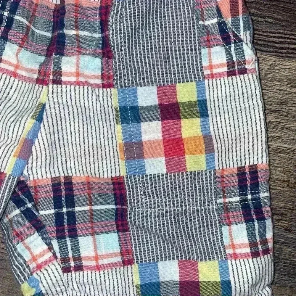Boys Nautica Plaid print shorts size 18months